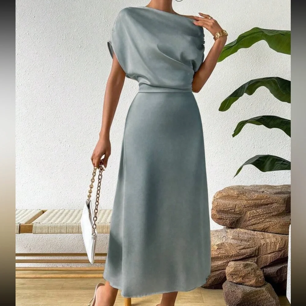 Asymmetrical Neckline Elegant Satin Dress - Picture 4 of 6